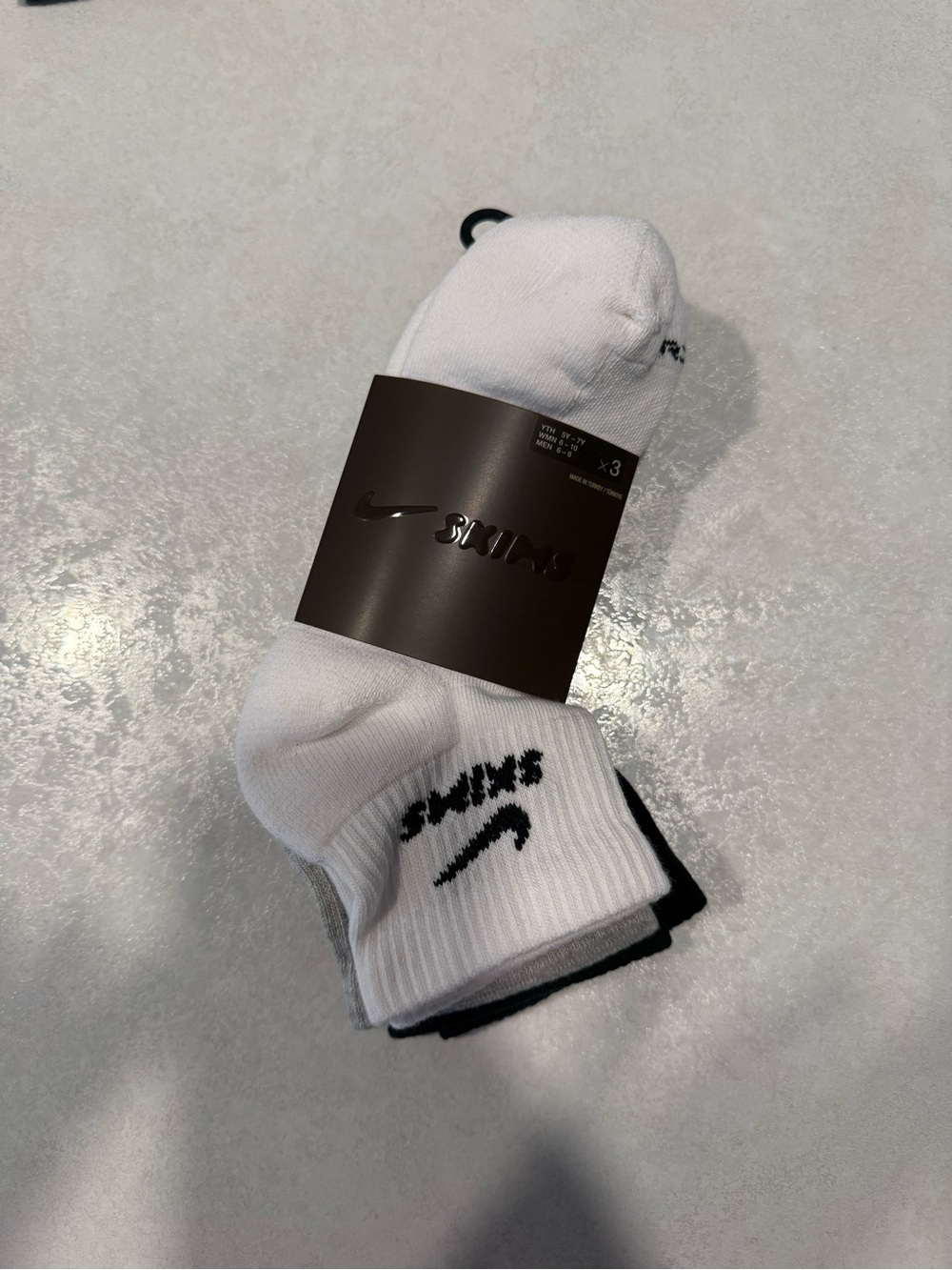 NikeSKIMS Dri Fit quarter crew socks